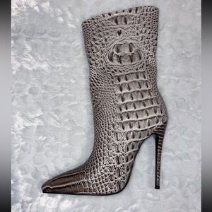 Elegant Crocodile Pattern leather Stiletto Boots